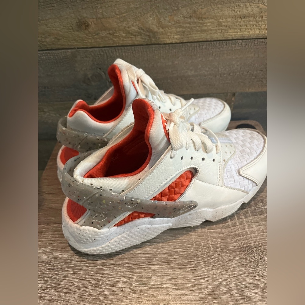 Nike Air Huarache Crater Premium White Orange Women’s‎ Size 8 - Picture 8 of 16